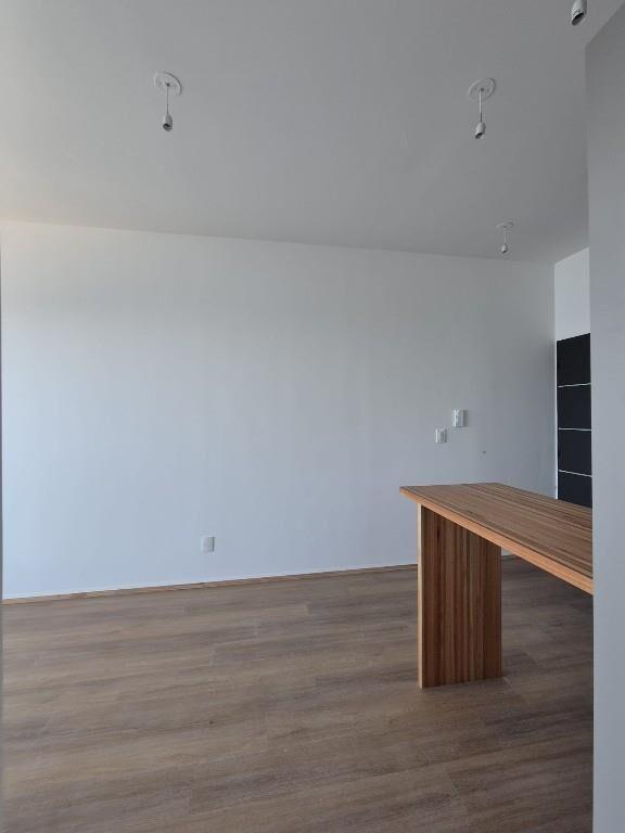 Apartamento En La Bahia, 3er Piso, Frente Al Mar, Garage
