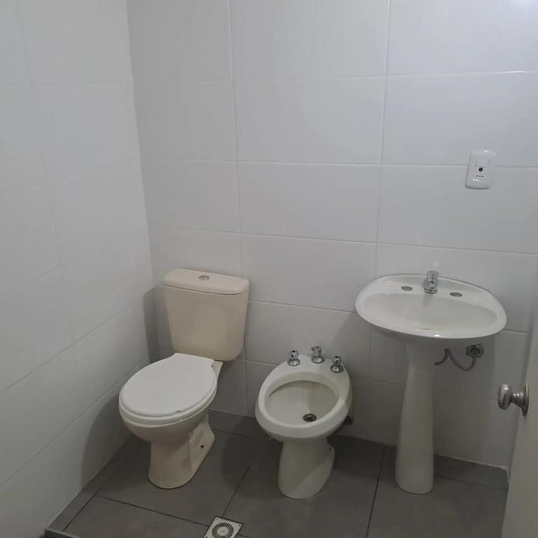 Se Alquila Cómodo Apto. De Dos Dormitorios, Centro Norte