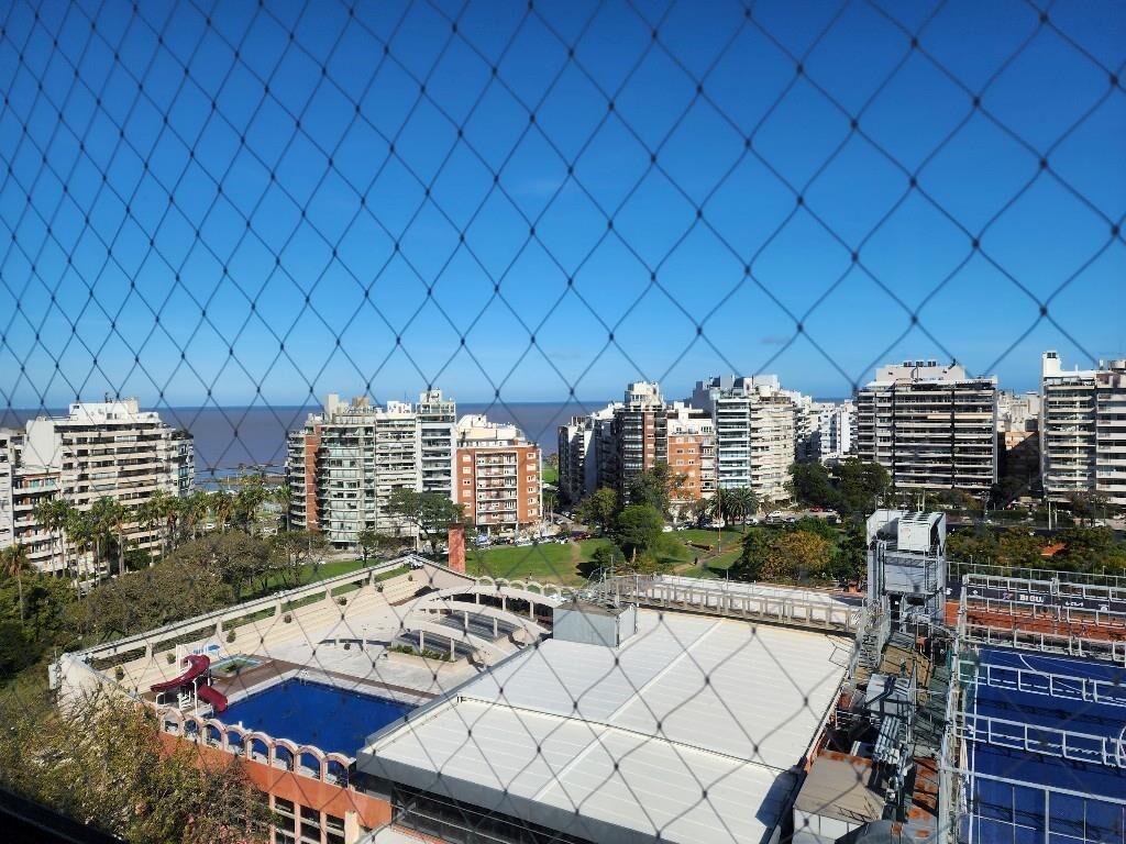 Excelente planta en con vista despejada al parque