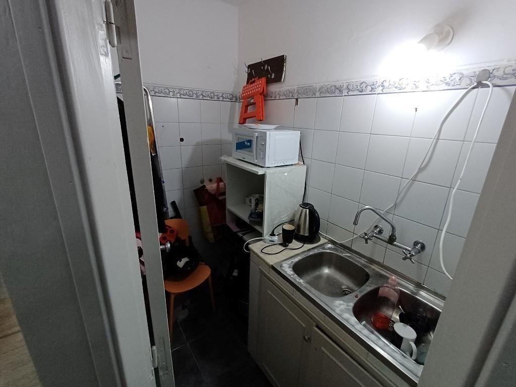Local comercial en Pocitos con renta vigente, 95 m², - VL100