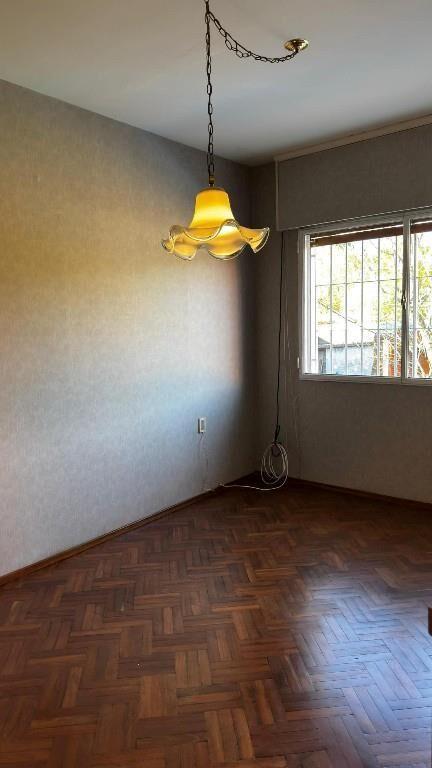 CASA EN CARRASCO NORTE EXCELENTE ESTADO IDEAL PARA FAMILIA
