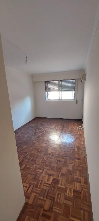Se vende Apto con Garaje de 2 dormi 2 baños en el Centro