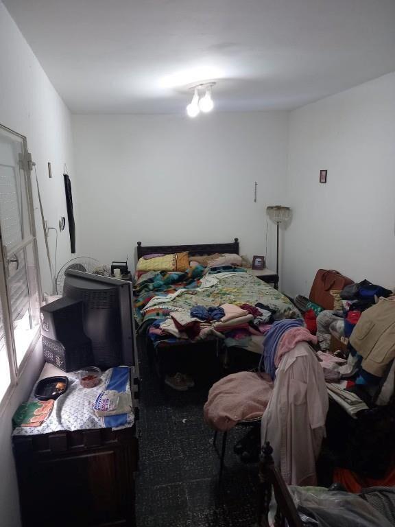 Venta Colon 1 dormitorio planchada entrada vehicular c/renta