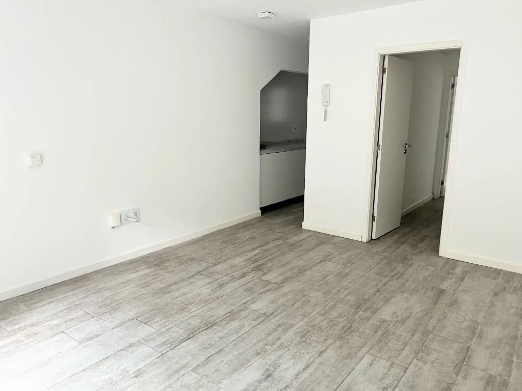 1 dormitorio + 2 patios, GGE, impecable en Pta Carretas