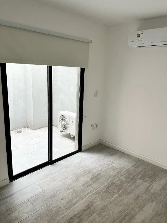 1 dormitorio + 2 patios, GGE, impecable en Pta Carretas