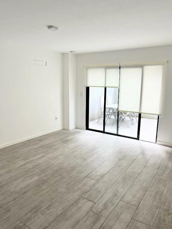 1 dormitorio + 2 patios, GGE, impecable en Pta Carretas