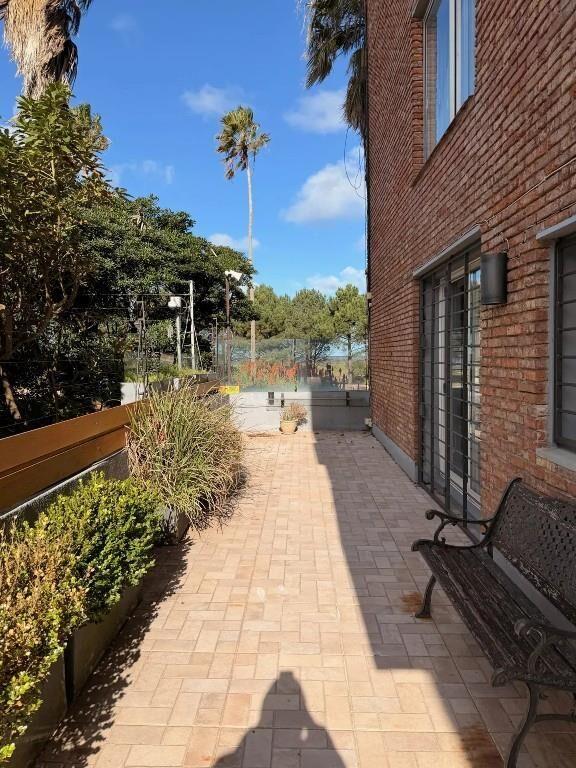 Gran apartamento, con patio y Parrillero. Espectacular