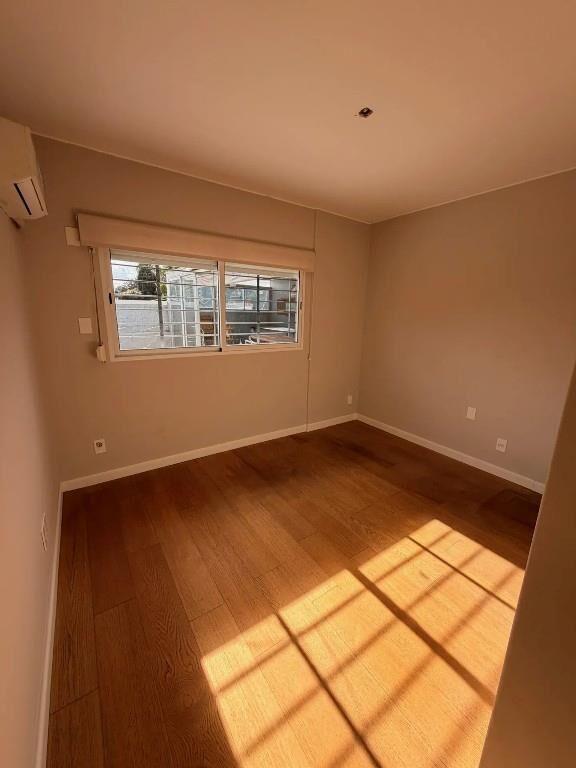 Gran apartamento, con patio y Parrillero. Espectacular