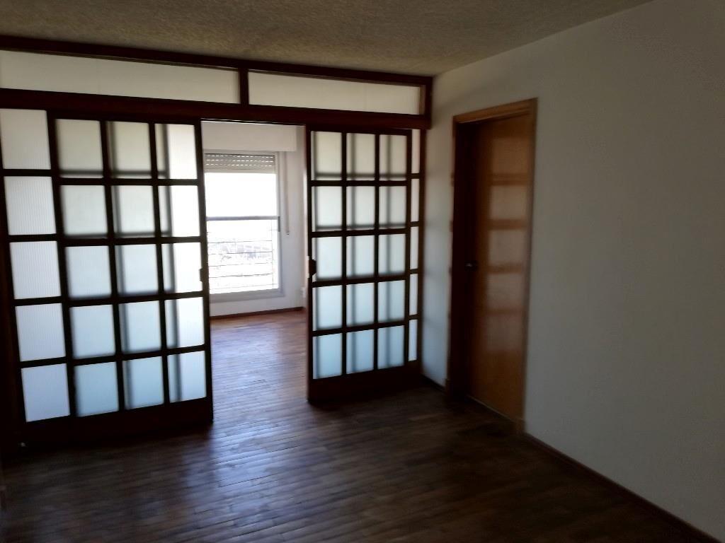 Excelente con vista a la bahía de Montevideo