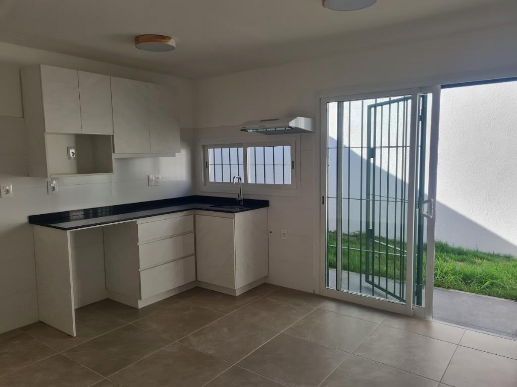 Alquiler APTO de 1 dorm ESTRENAR, patio . PUERTO BUCEO