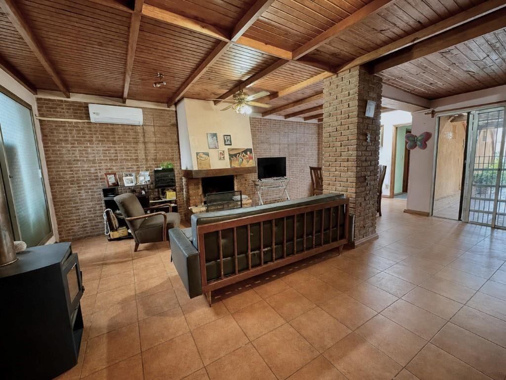 Venta casa 3 dormitorios y garaje en La Blanqueada