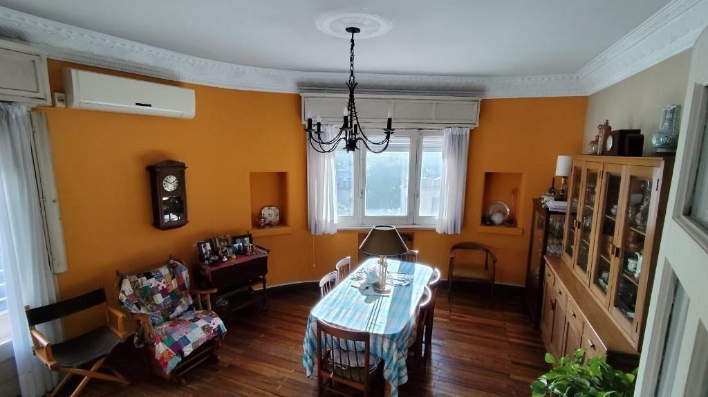 Venta apartamento 3 dormitorios y servicio en Cordón sur