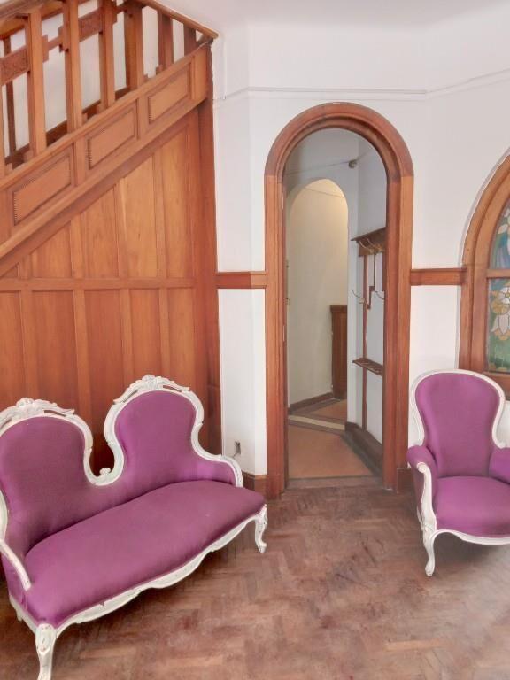 * CASA con RENTA $ 75.000= Br. ESPAÑA y T. Diago