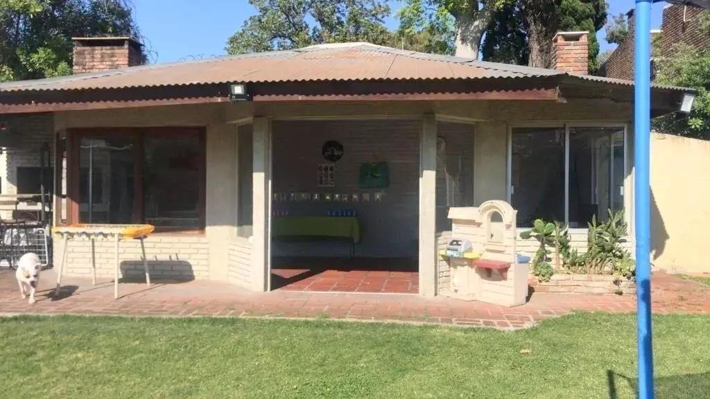 * CARRASCO SUR CASA con TERRENO 1.000 m2 FRENTE X 2 CALLES