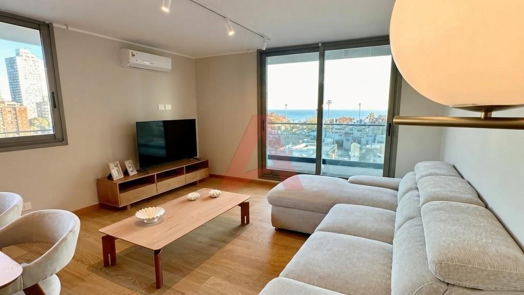 1 DORMITORIO CON GRAN TERRAZA DE 19 M2 y GARAJE - AMOBLADO