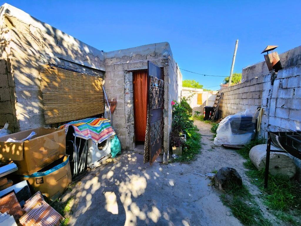 PRÓXIMA AL COSTA URBANA!! CASA + 2 APARTAMENTOS!!