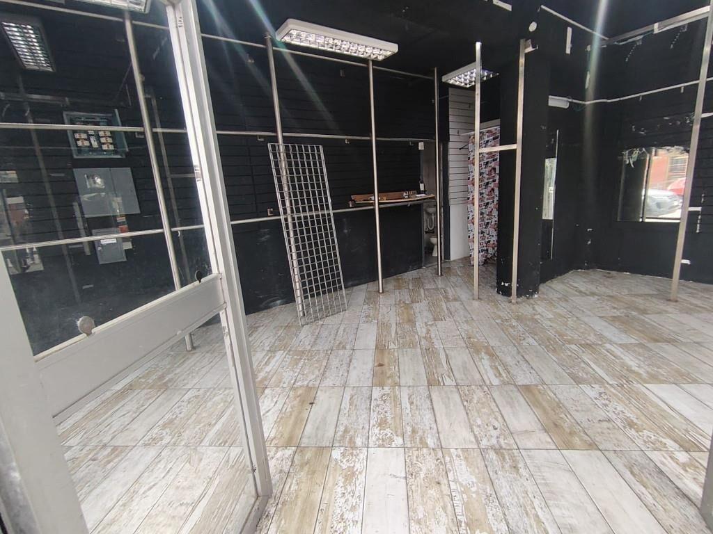 BLANDENGUES ESQ INCA, VIDRIERA A AMBAS CALLES. OPORTUNIDAD