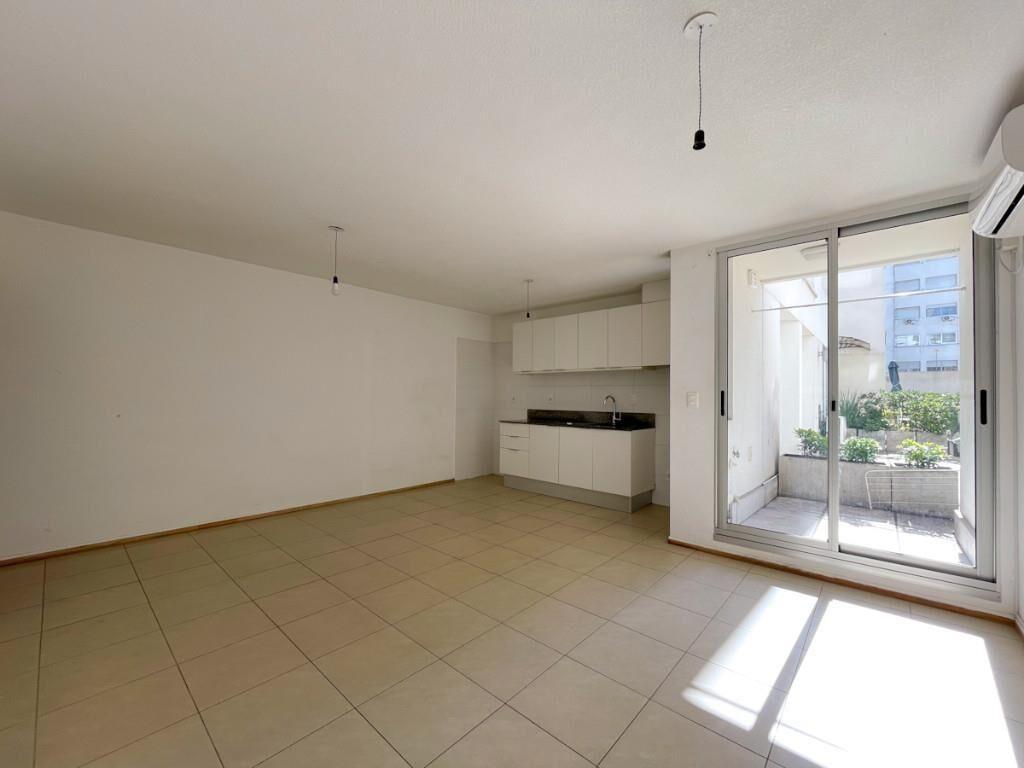 Apartamento En Alquiler, 1 Dormitorio, Centro, Con Garage