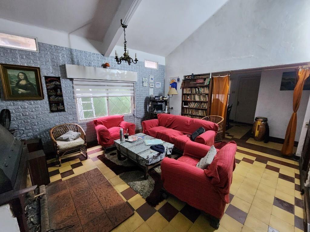 CASA EN ZONA CENTRICA DE LA FLORESTA!! A METROS DEL MAR!!