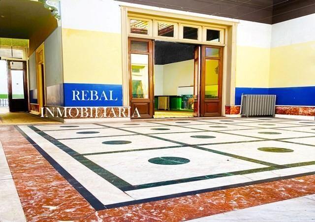 GRAN CASONA 560 m2 ! ! o ALQUILA $70.000 ! GGES !
