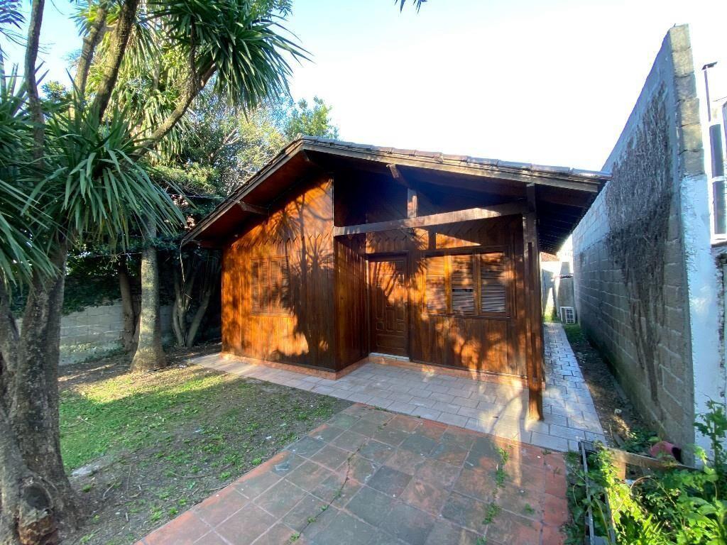 VENTA CASA MALVIN DE ESTILO AMPLIO JARDIN Y FONDO CON RENTA