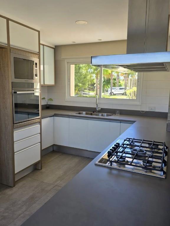 Casa Moderna en barrio los Olivos
