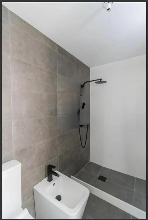 A estrenar! 8 Av. Octubre, terraza, piscina, servicios