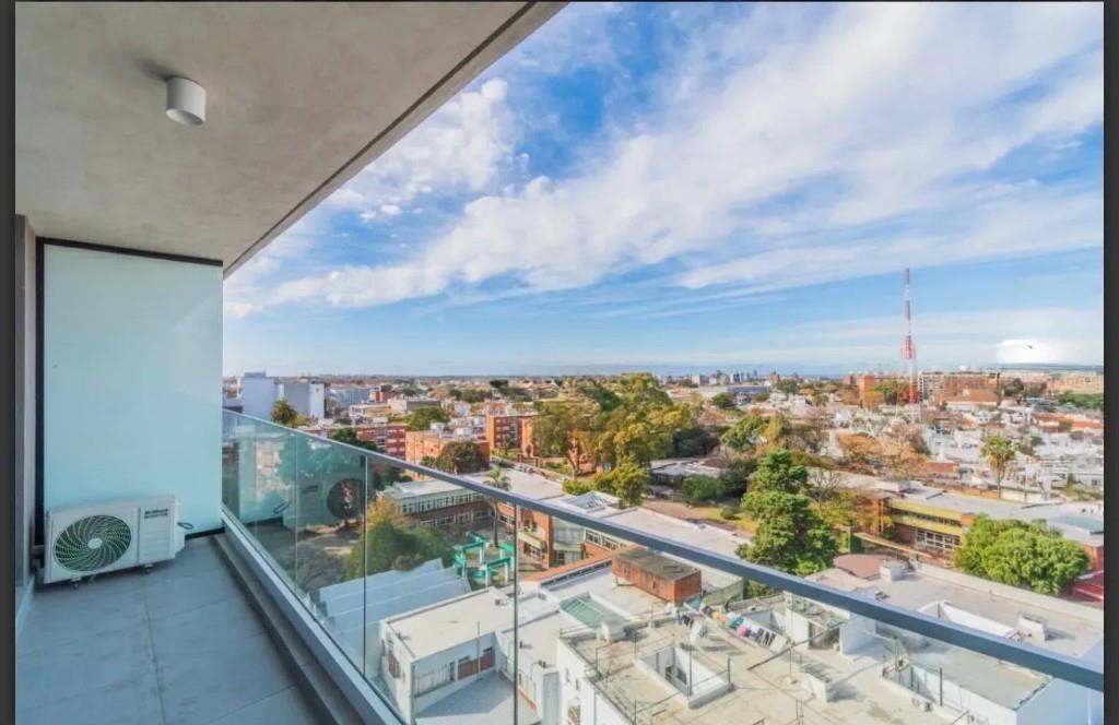 A estrenar! 8 Av. Octubre, terraza, piscina, servicios