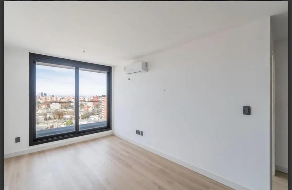 A estrenar! 8 Av. Octubre, terraza, piscina, servicios