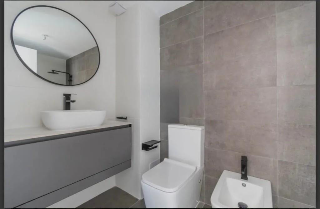 A estrenar! 8 Av. Octubre, terraza, piscina, servicios