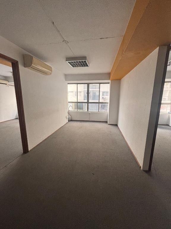 Alquiler oficina con 2 garajes Centro próx Plaza Indepencia
