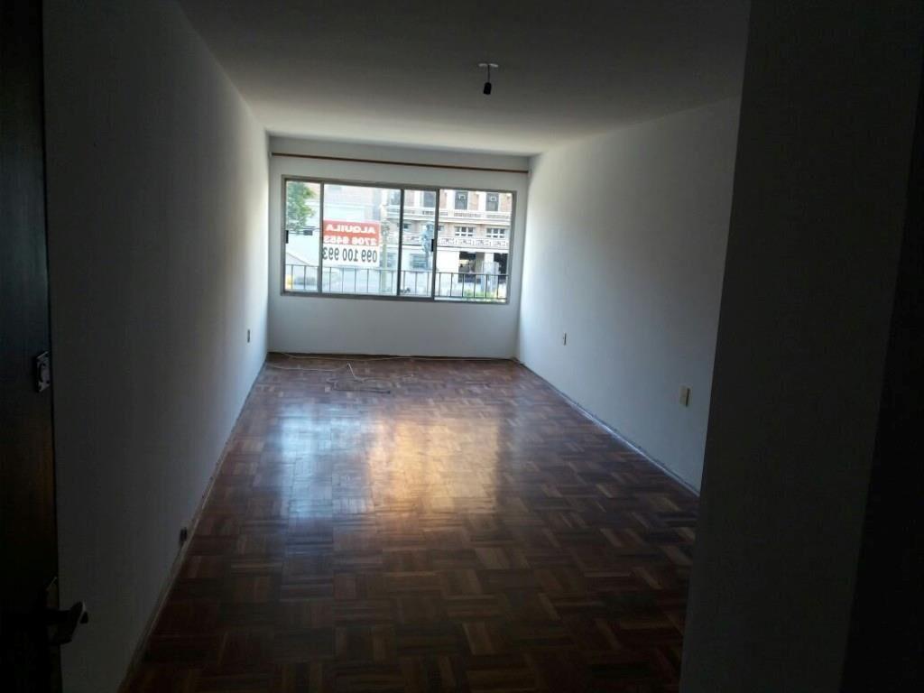 ¡Todo al frente ¡Gran Living comedor, 3 d c/piso de parquet!