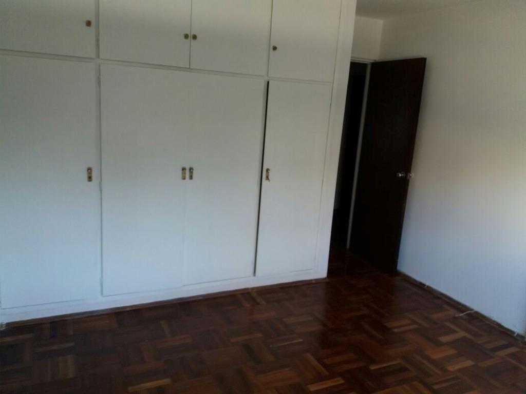 ¡Todo al frente ¡Gran Living comedor, 3 d c/piso de parquet!