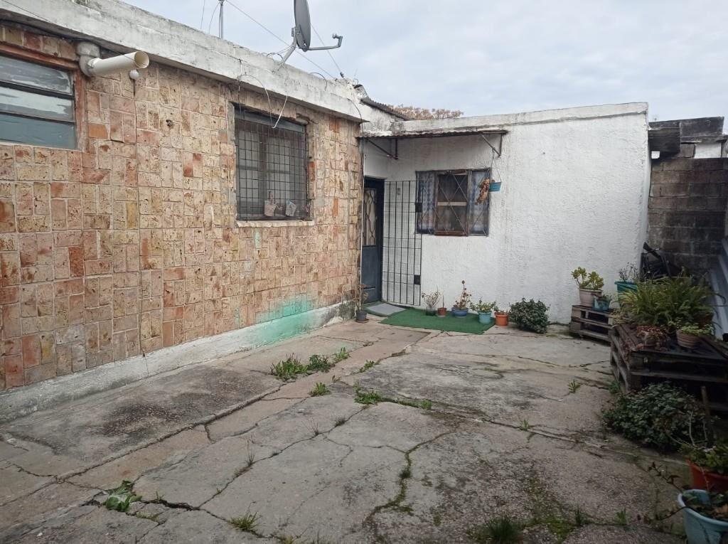 IMPERIAL VENDE .. APTO TIPO CASITA DOS DORMITOIRIOS Y PATIO