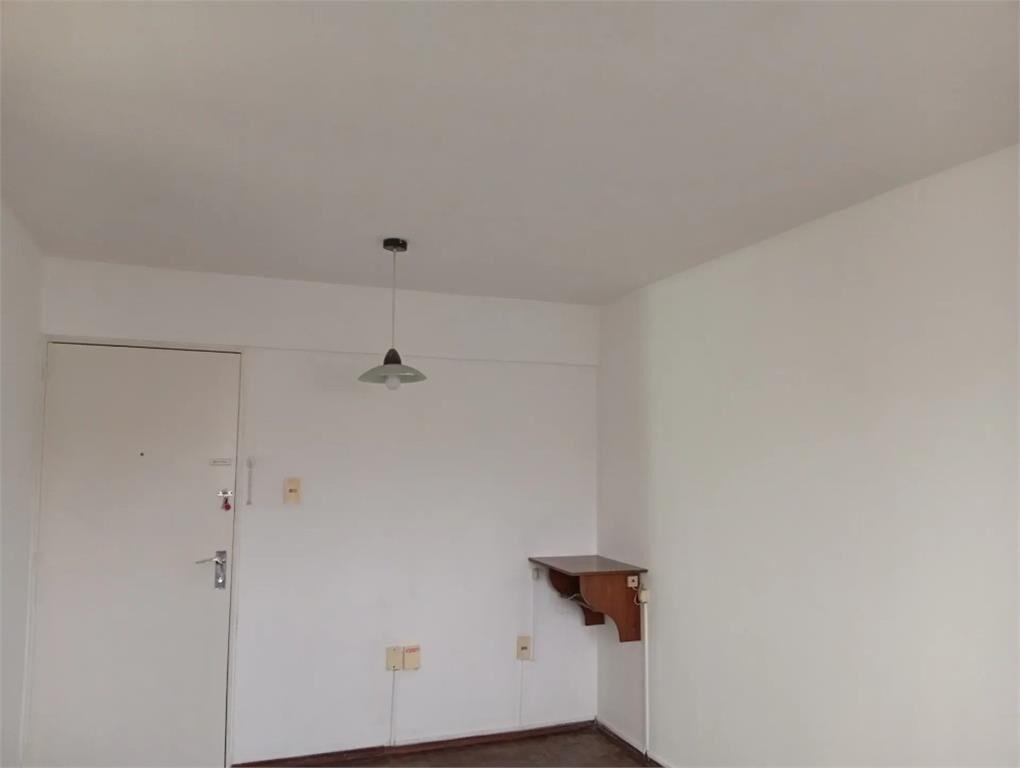 1 dormitorio centrico, con balcón, gastos comunes $2.600