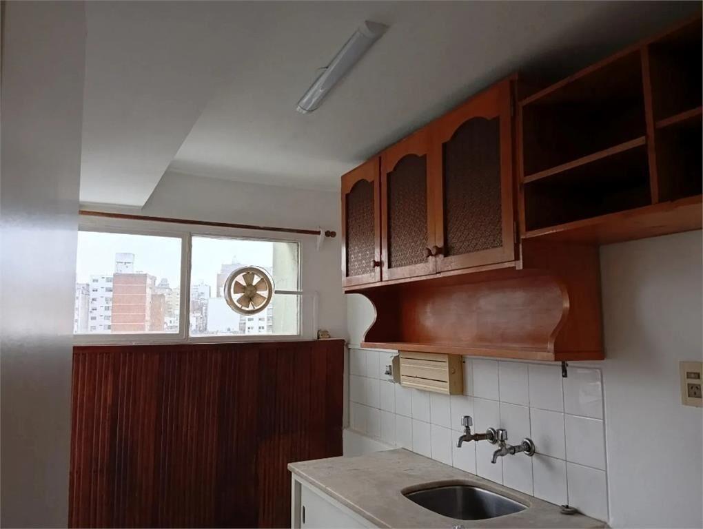 1 dormitorio centrico, con balcón, gastos comunes $2.600
