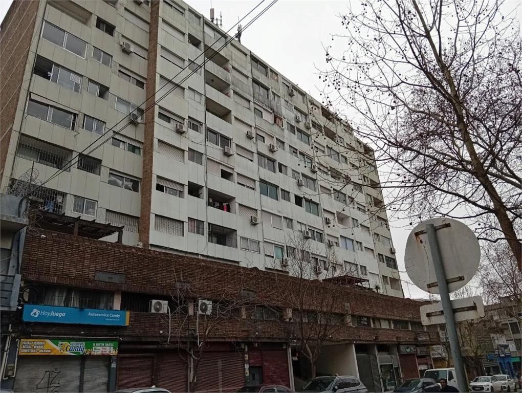 1 dormitorio centrico, con balcón, gastos comunes $2.600