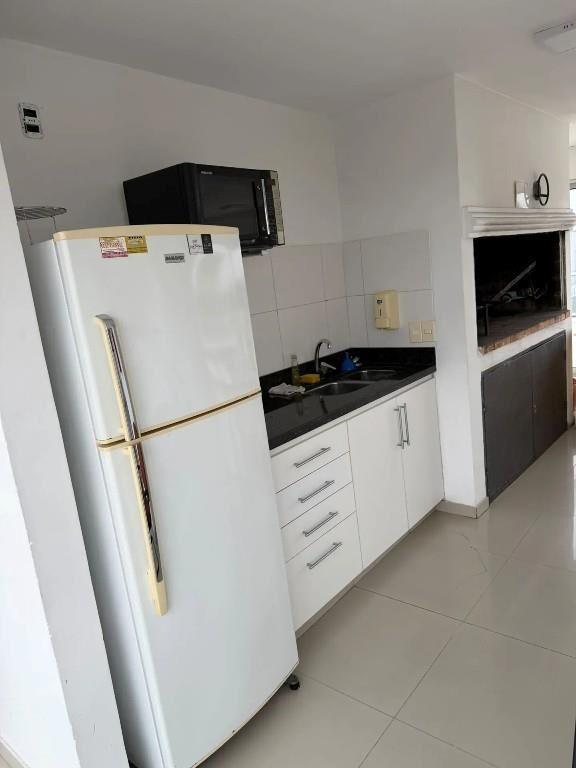 2 dormitorios con cochera incluída, edf con gym, piscina
