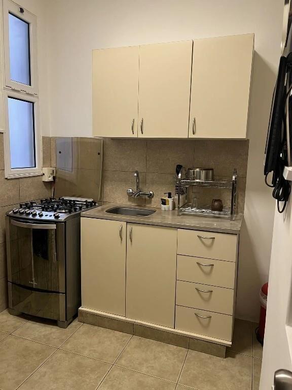 Se Alquila Impecable Apto 2 dorm Zona Centro Calle Mercedes