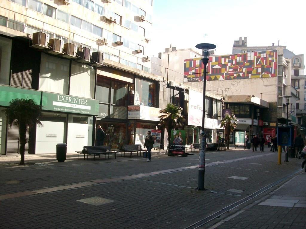 DIRI SARANDI Y BACACAY - C/RENTA - GAL CIUDADELA 64m2