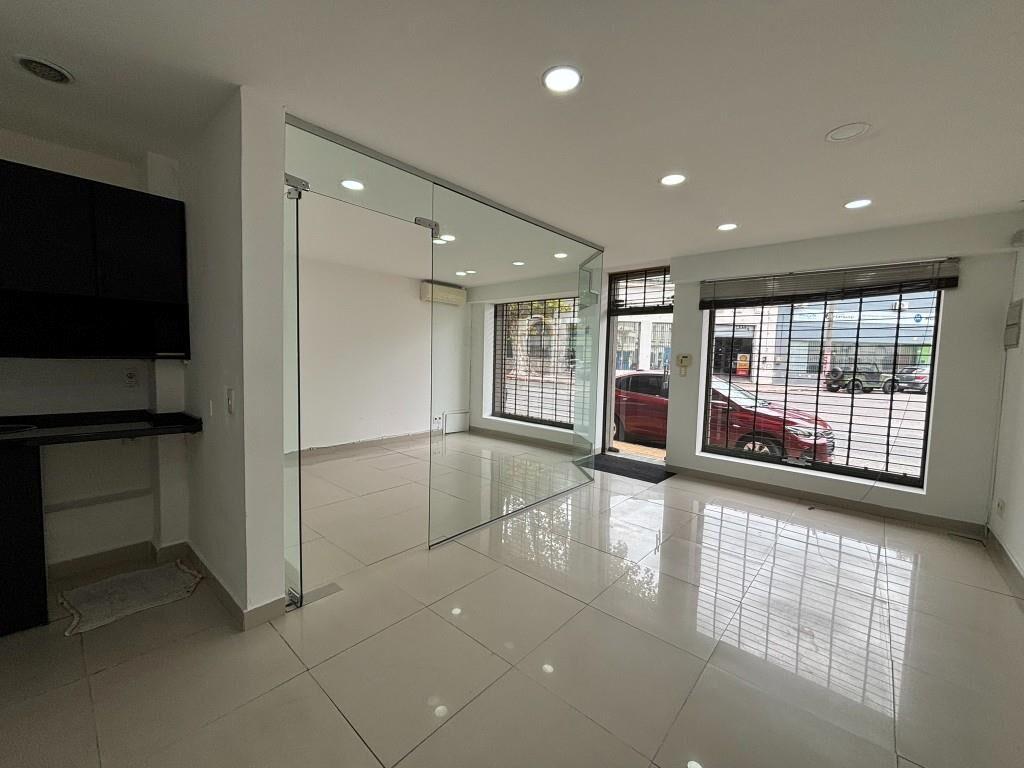 DIRI LOCAL A LA CALLE C/SHOW ROOM Y 1 PRIVADO 47m2