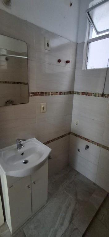 Se vende apto planta baja de 1 dorm Jose Enrique Rodo Cordón