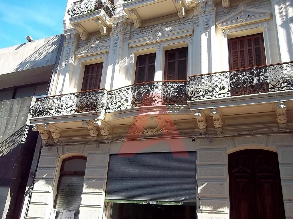 CIUDAD VIEJA VENTA DE LOCAL – 180 mts. CON RENTA
