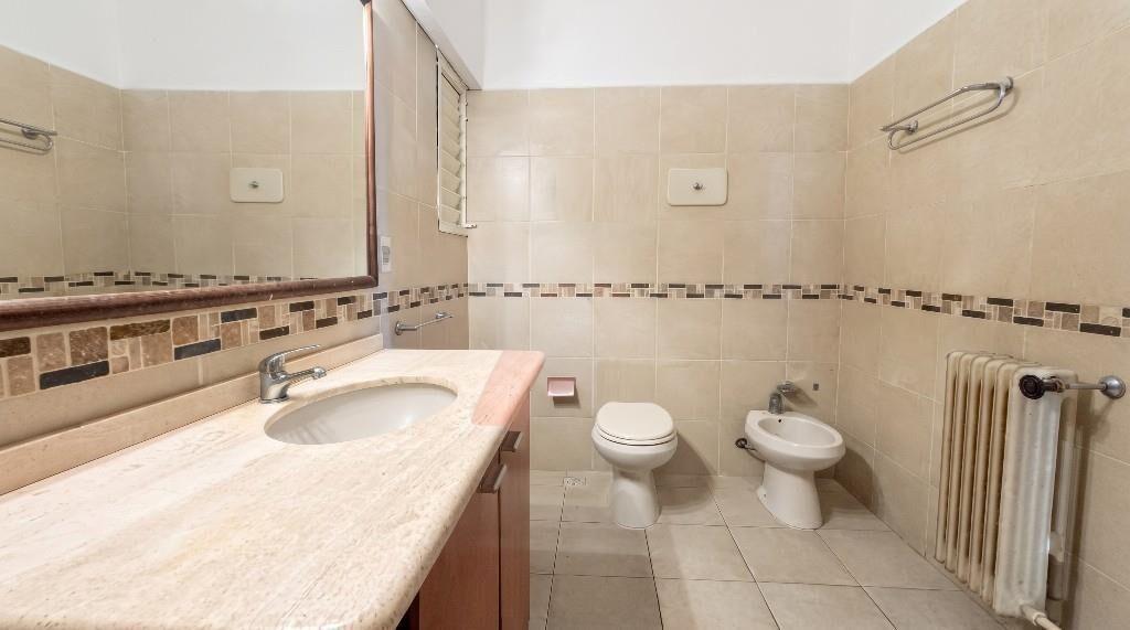 CORDON – VENTA DE APARTAMENTO DE 3 DORMITORIOS CON GARAJE