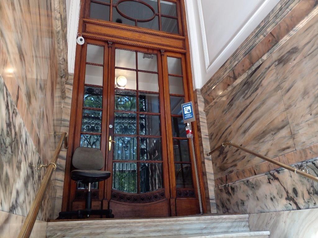Venta con renta! apartamento de estilo sobre Plaza Cagancha