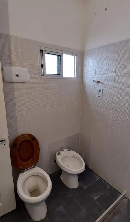 Se alquila Casa PH 2 dorm 1 baño, Calle Marco Bruto, Pocitos