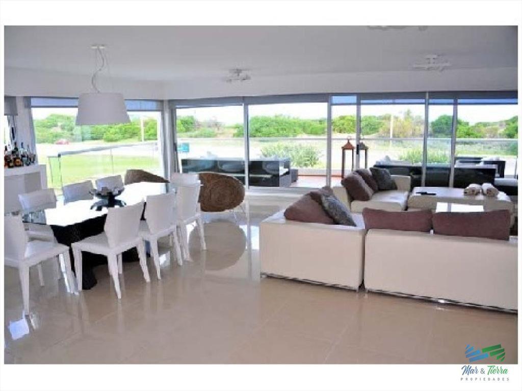 Vendo apartamento 3 dormitorios, primera línea
