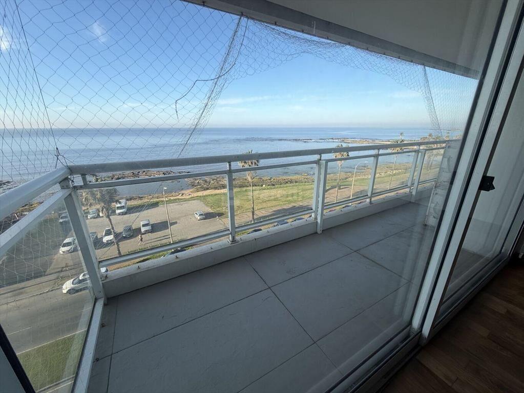 PARODI Alquiler rambla punta carretas 3 dorm y parrillero