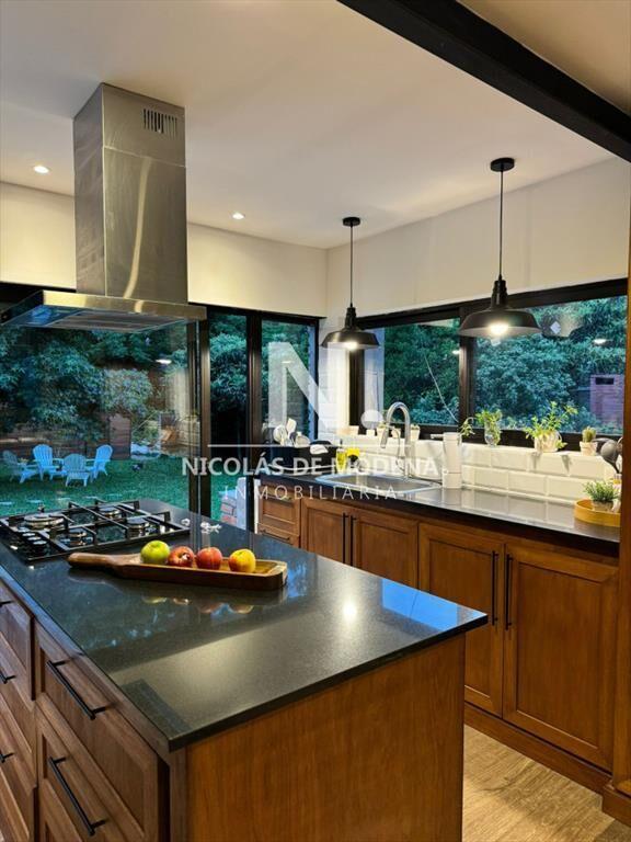 Casa en venta en Pinares de 3 dormitorios, sobre Camino a l