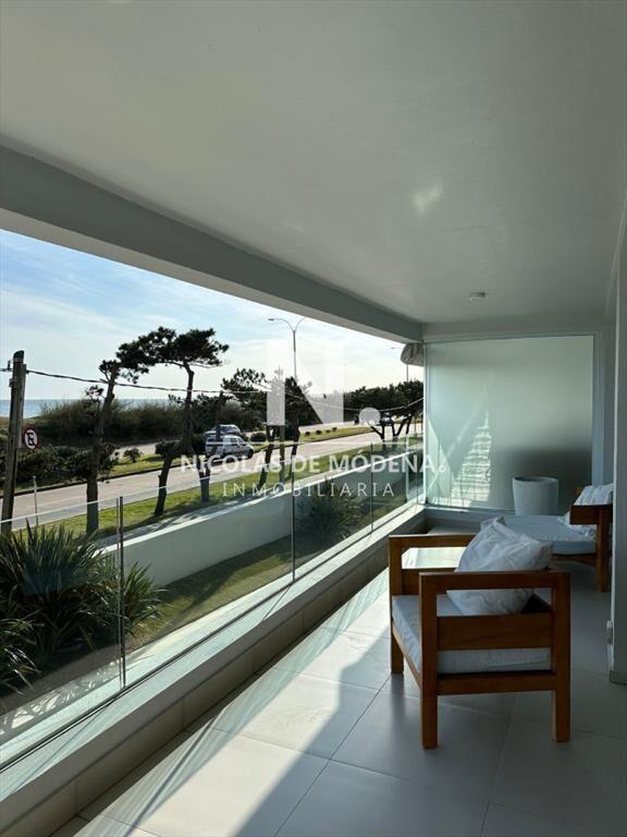 Vende apartamento de 2 dormitorios en Mansa, del